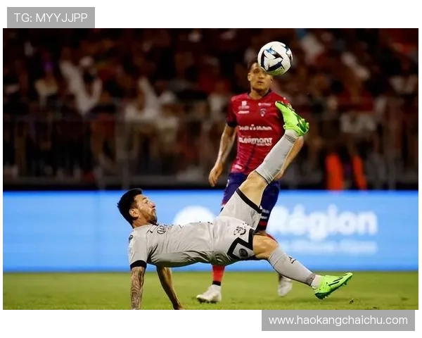 格罗宁根比赛中精彩瞬间持续吸引关注，极限对抗与惊艳进球引发全场欢呼